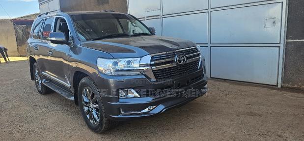 Toyota Land Cruiser 2020 Gray