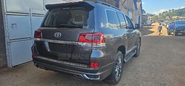 Toyota Land Cruiser 2020 Gray