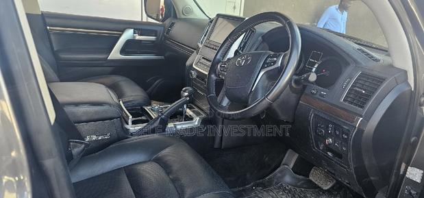 Toyota Land Cruiser 2020 Gray