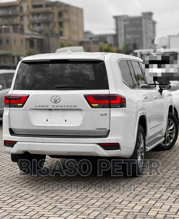New Toyota Land Cruiser 3.3 DT 2022 White