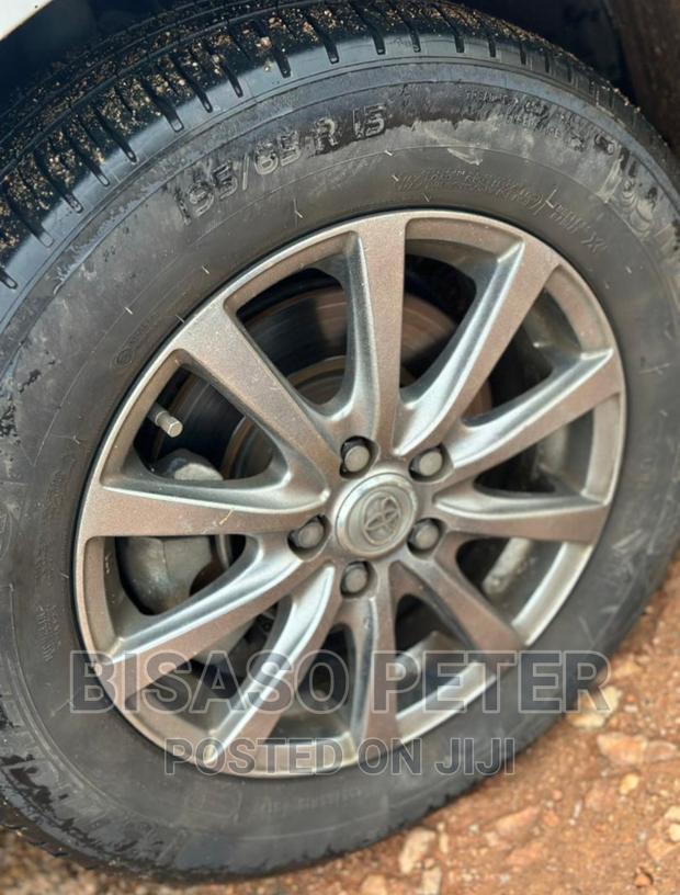 Toyota Wish 2011 Gray