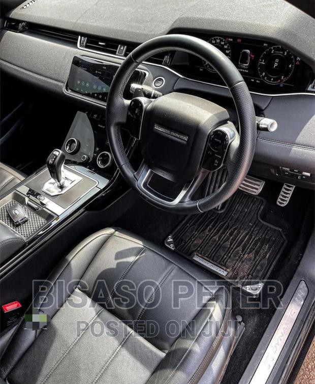 Land Rover Range Rover Evoque SE 2022 Black