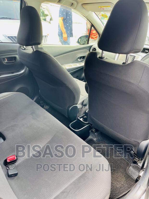 Toyota Vitz 1.3 AWD 5dr 2014 White