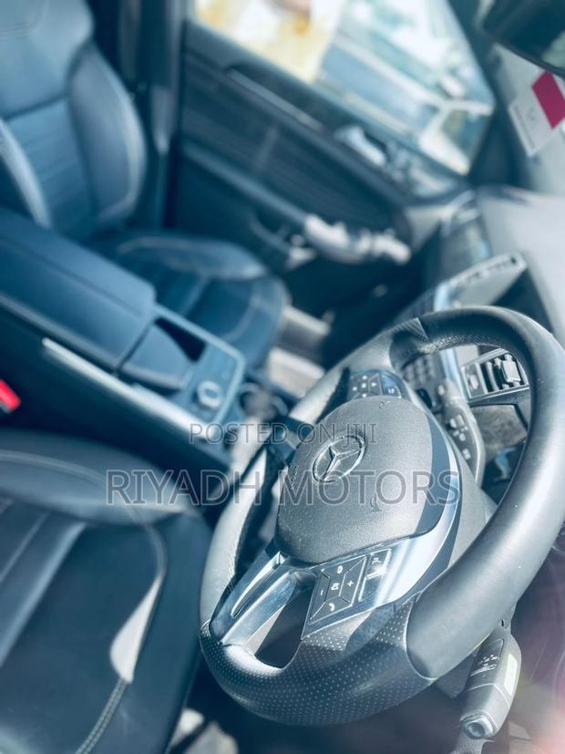 Mercedes-Benz M Class 2012 Silver