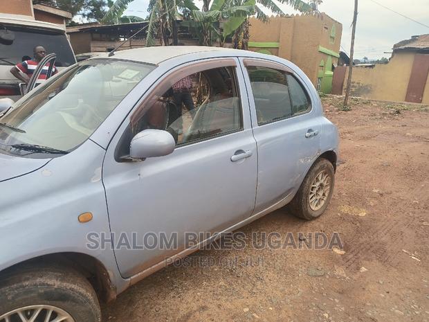 Nissan March 2002 Blue