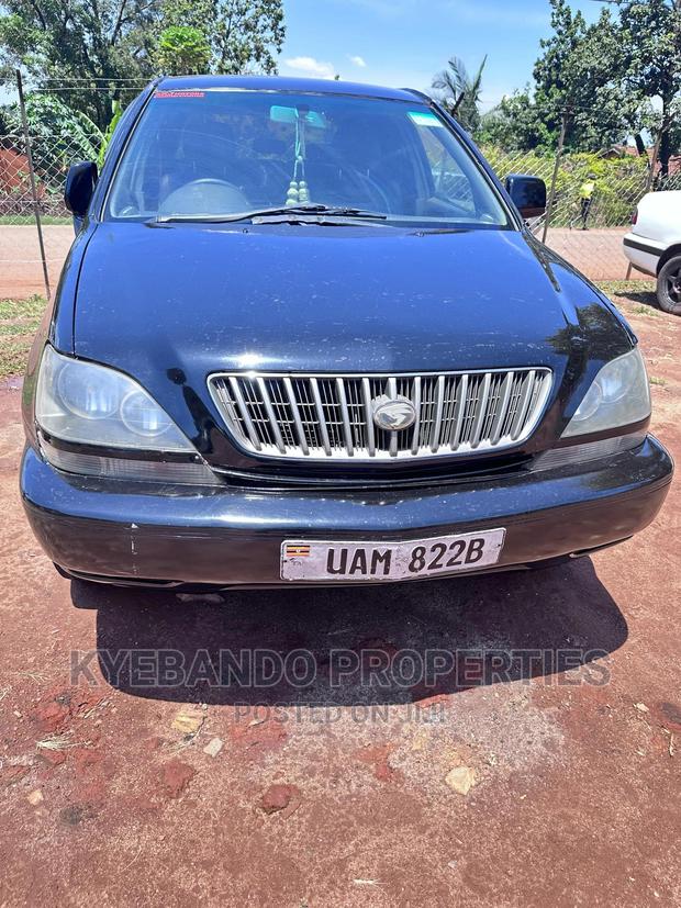 Toyota Harrier 3.0 V6 1999 Black