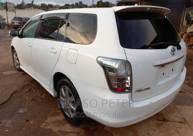 Toyota Corolla Fielder 2009 White