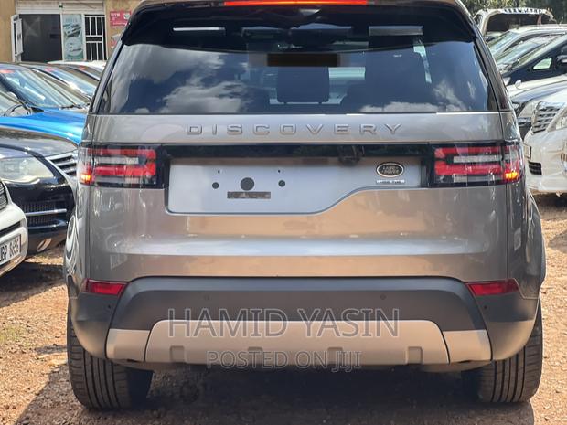 Land Rover Discovery 2018 Gray