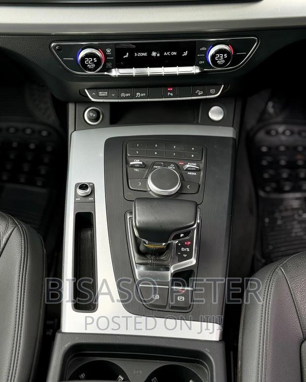 Audi Q5 2.0T Premium AWD quattro 2018 Silver