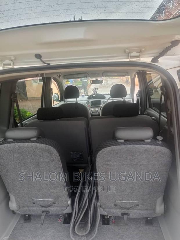 Toyota Sienta 2005 White