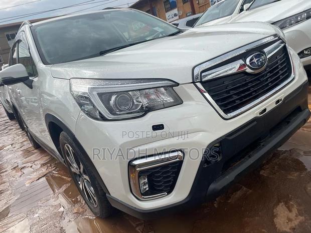 Subaru Forester 2.0XT Premium AWD 2017 White