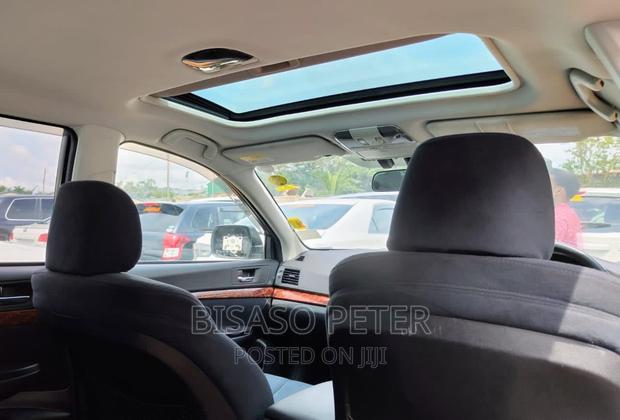 Subaru Outback 2.5i Premium 2010 White