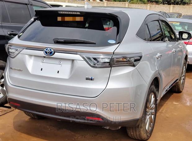Toyota Harrier 2.5 Hybrid 4WD 2015 Silver
