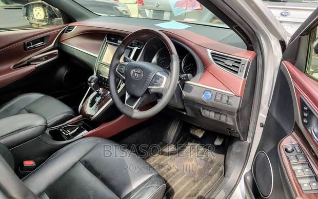 Toyota Harrier 2.5 Hybrid 4WD 2015 Silver