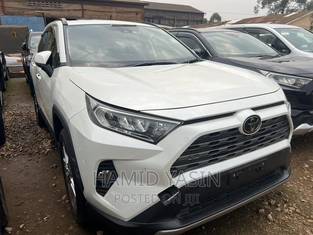 Toyota RAV4 2020 White