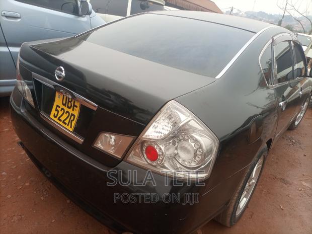 Nissan Fuga 2004 Black