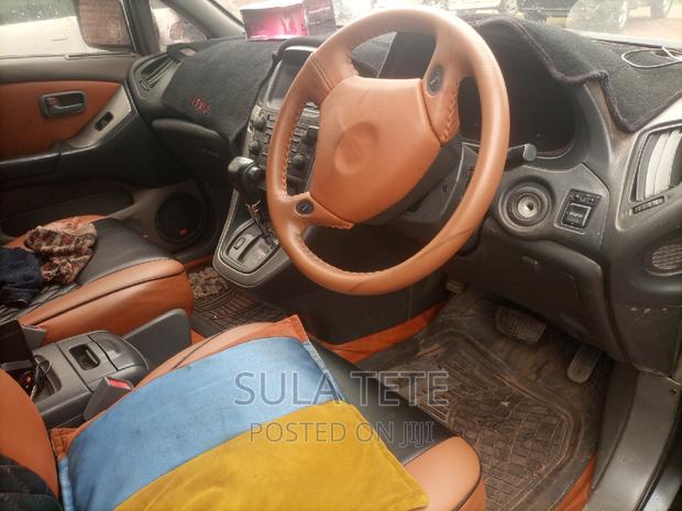 Toyota Harrier 2.2 16V 1998 Black