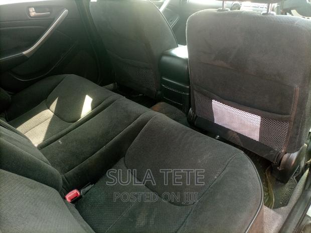 Nissan Skyline 2002 Silver