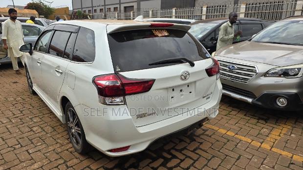 Toyota Corolla Fielder 2017 White