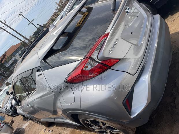 Toyota C-HR 2020 Gold