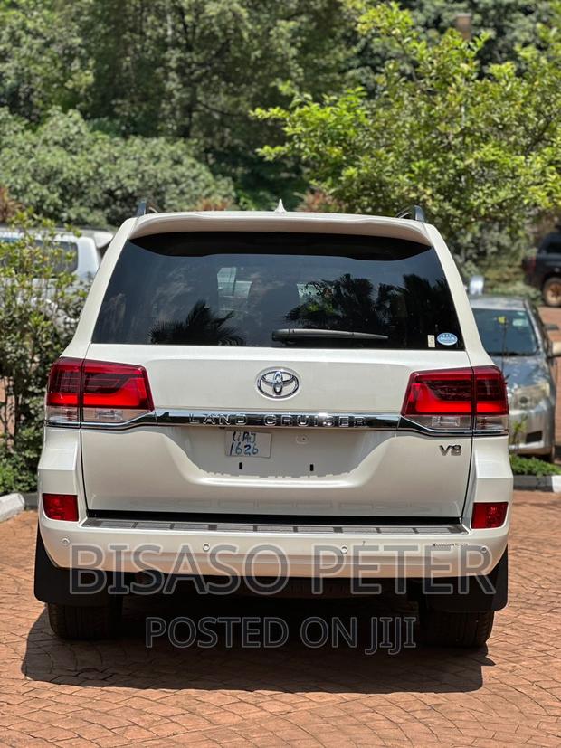 Toyota Land Cruiser 4.0 V6 GXR 2017 White