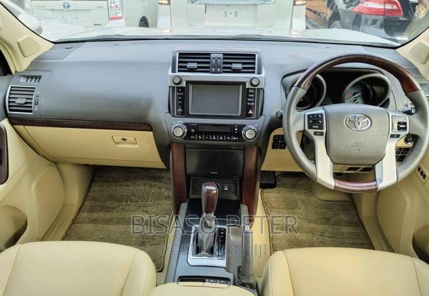 Toyota Land Cruiser Prado 2.7 2017 White