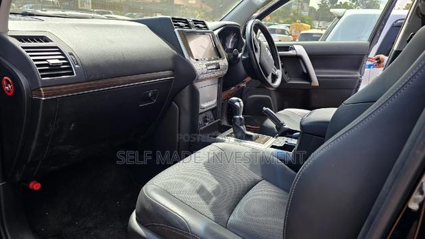 Toyota Land Cruiser Prado 2019 Black