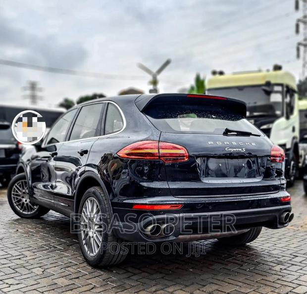 Porsche Cayenne 2017 Black