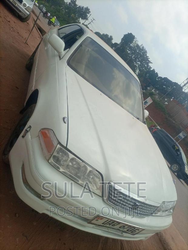 Toyota Mark II 2.0 AWD 1999 White