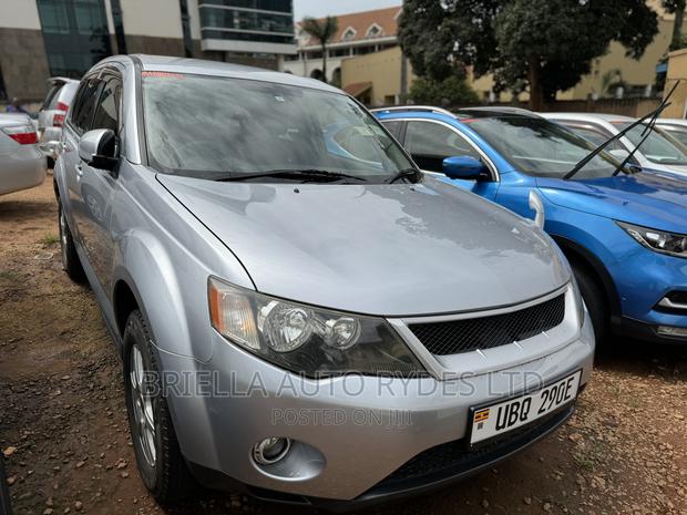Mitsubishi Outlander 2009 Silver