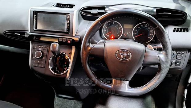 Toyota Wish 2010 White