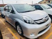 Toyota ISIS 1.8 L G-edition 2WD 2014 Silver for sale