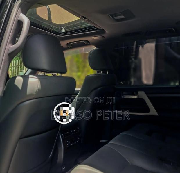 Toyota Land Cruiser 4.6 V8 ZX 2020 Black