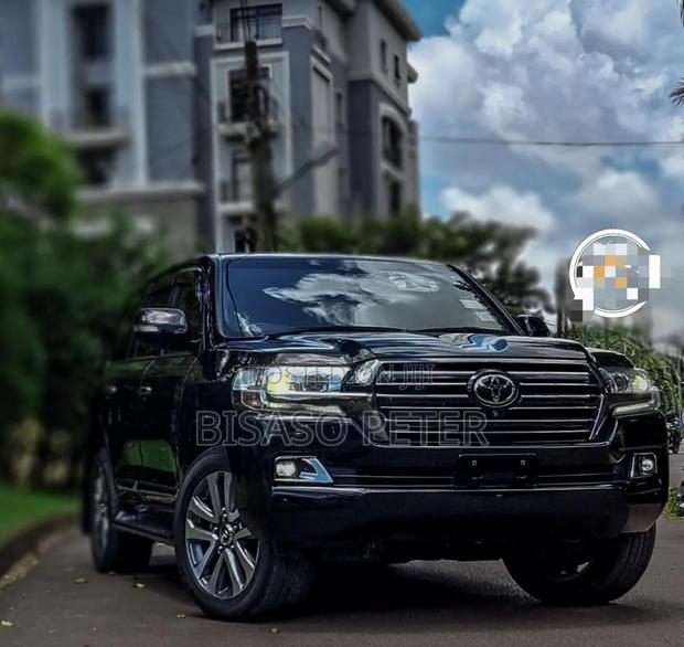Toyota Land Cruiser 4.6 V8 ZX 2020 Black