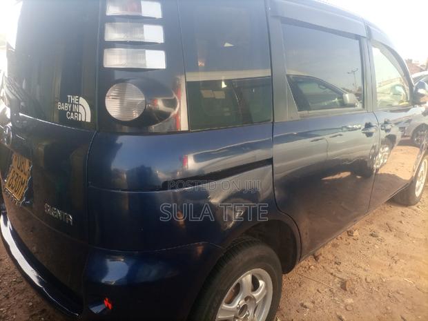 Toyota Sienta 1.5 AWD 2005 Blue