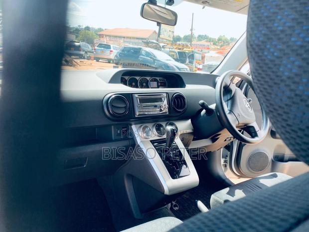 Toyota Corolla Rumion Hatchback 1.5 FWD 2009 White