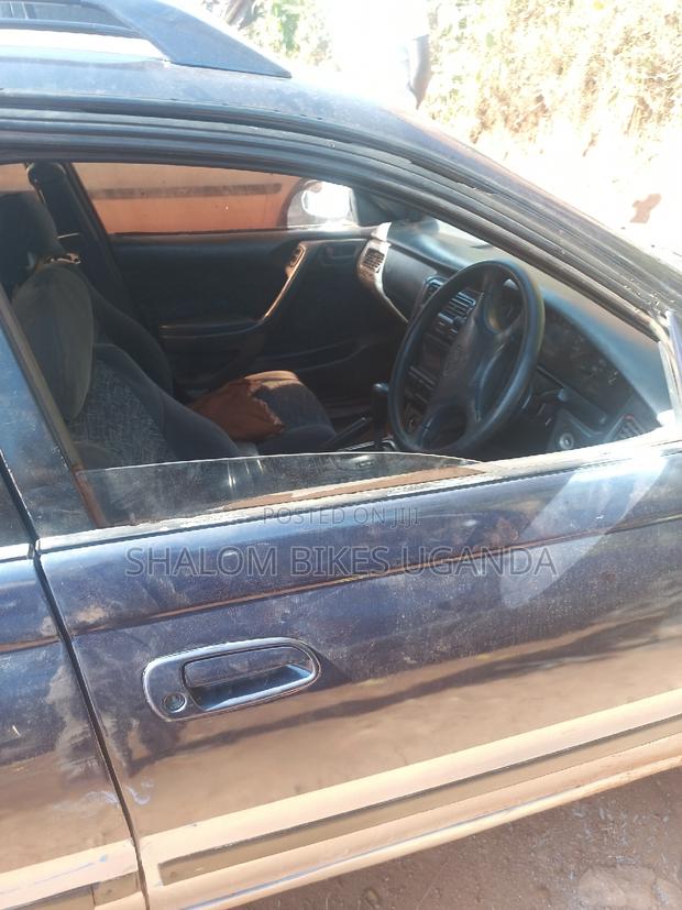 Toyota Carib 2004 Blue