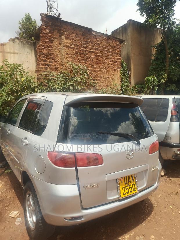 Mazda Demio 2004 Silver