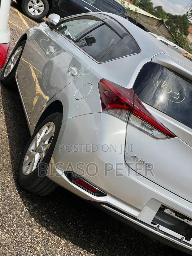 Toyota Auris 2016 Silver