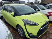 Toyota Sienta 1.5 FWD 2017 Orange for sale