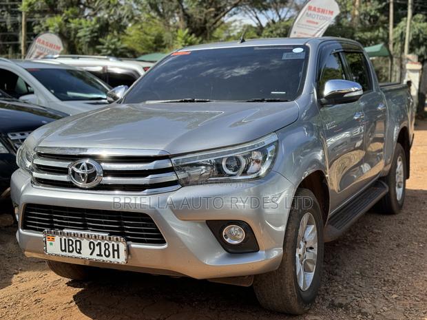 Toyota Hilux 2018 Gray