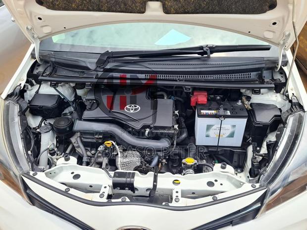 Toyota Vitz 1.3 AWD 3dr 2015 White