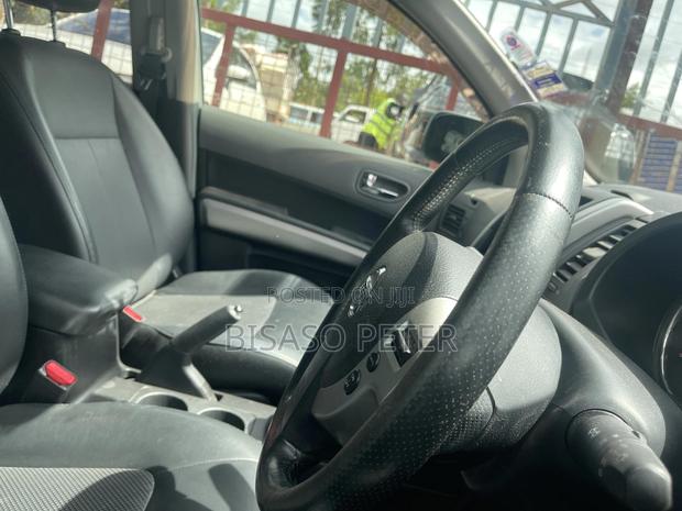 Nissan X-Trail 2.0 Petrol XE 2010 Gray