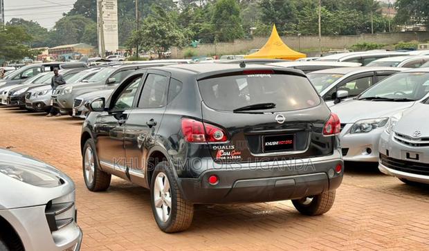 Nissan Dualis 2010 Black