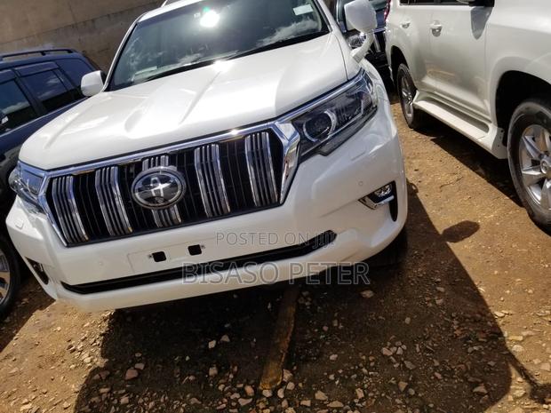 Toyota Land Cruiser Prado 2.7 2020 White