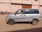 Toyota Noah 2.0 AWD (8 Seater) 2001 Silver for sale