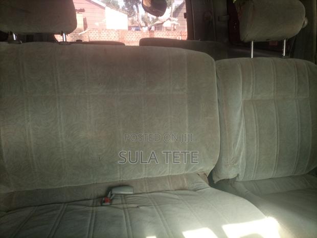 Toyota Noah 2.0 AWD (8 Seater) 2001 Black