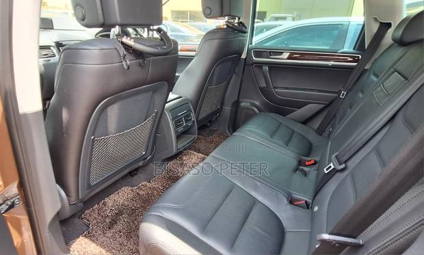 Volkswagen Touareg V6 Executive 2013 Brown