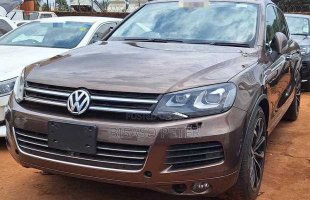 Volkswagen Touareg V6 Executive 2013 Brown