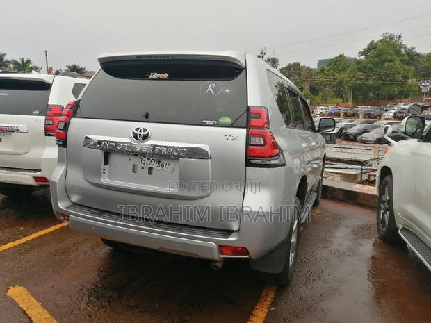 Toyota Land Cruiser Prado 2018 Silver
